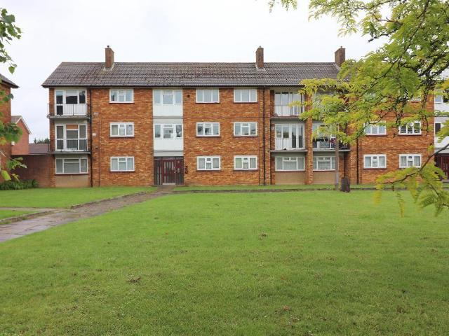 2 Bedroom Flat To Rent | Whipperley Ring, Luton, Bedfordshire, LU1 5QX | £1,200 pcm