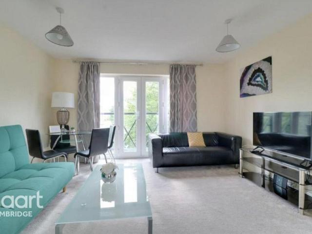 2 bedroom flat to rent