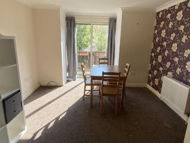 2 bedroom flat to rent