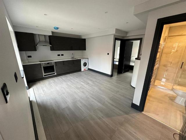 2 bedroom flat to rent