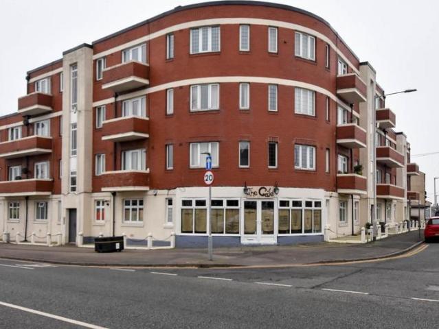 2 bedroom flat to rent