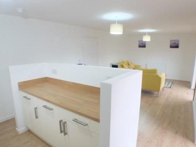 2 bedroom flat to rent
