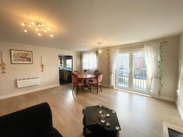 2 bedroom flat to rent