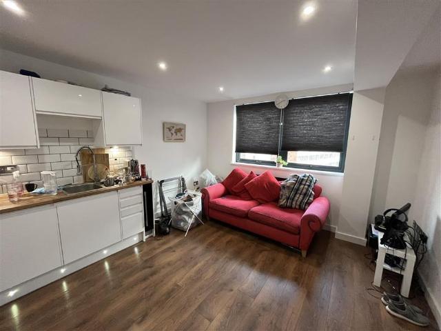 2 bedroom flat to rent