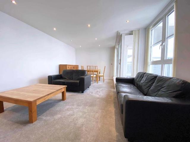 2 bedroom flat to rent