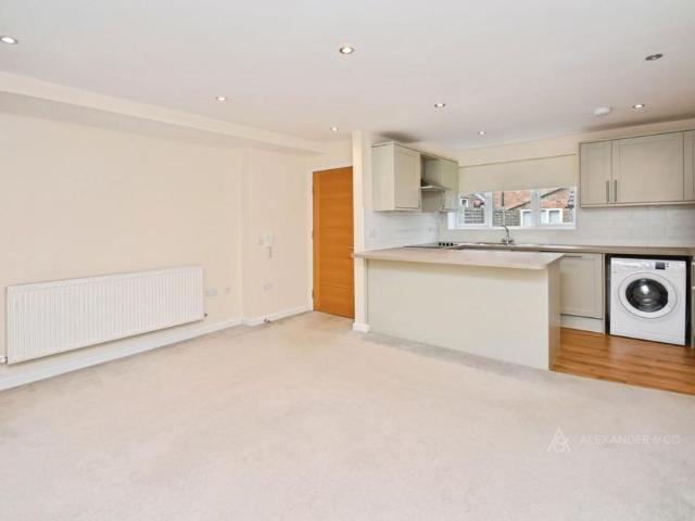 2 bedroom flat to rent
