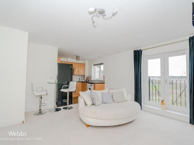 2 bedroom flat to rent