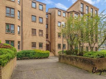 Glasgow, Glasgow and Clyde Valley - Equipped kitchen