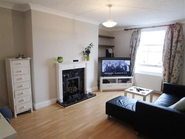 2 bedroom flat to rent