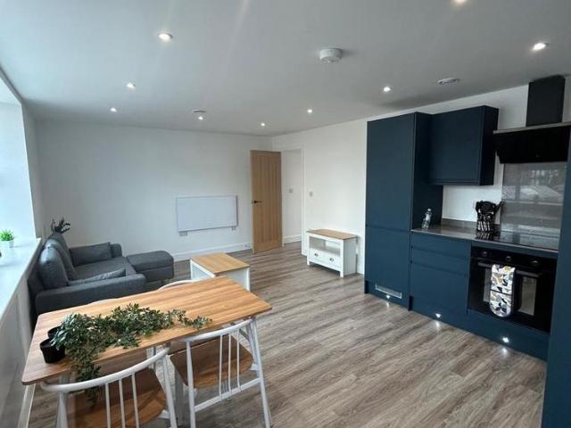 2 bedroom flat to rent