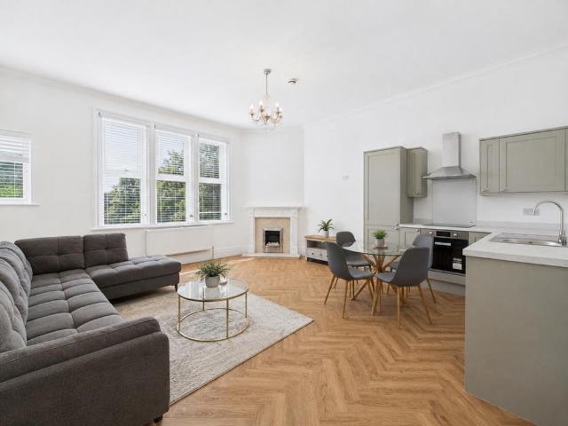 2 bedroom flat to rent