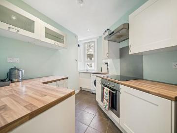 Glasgow, Glasgow and Clyde Valley - Equipped kitchen