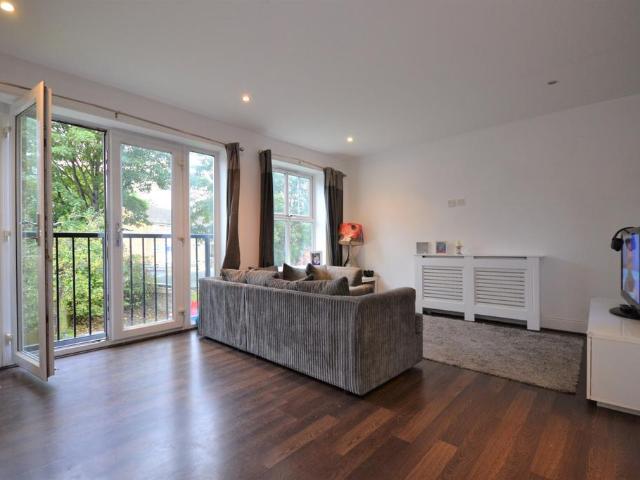 2 bedroom flat to rent