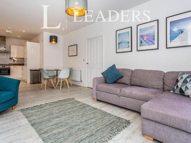 2 bedroom flat to rent