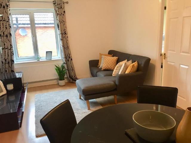2 bedroom flat to rent