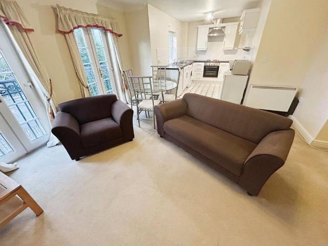 2 bedroom flat to rent