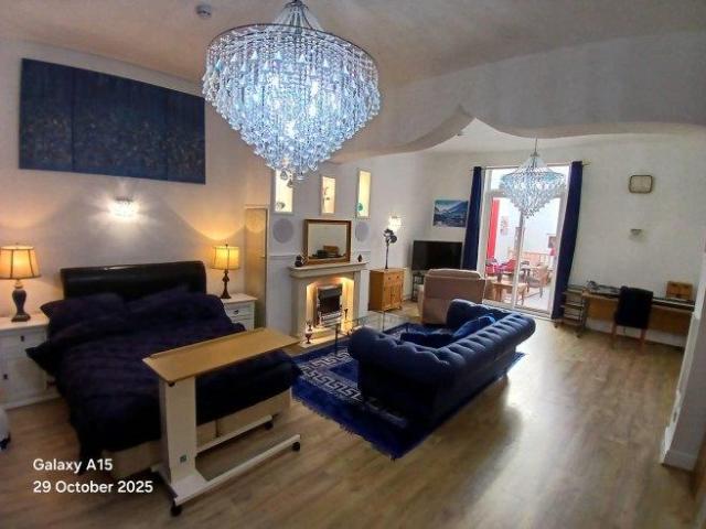2 bedroom flat to rent