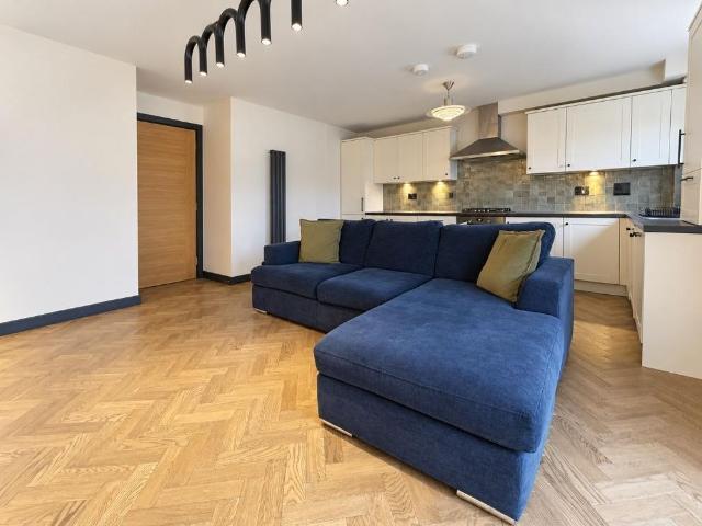 2 bedroom flat to rent
