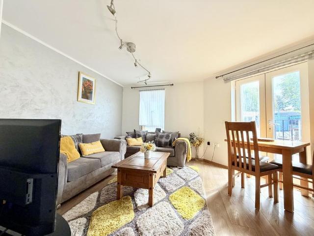 2 bedroom flat to rent