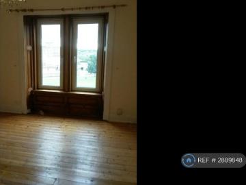 Flat to rent in Main Street G72 Glasgow - Garden
