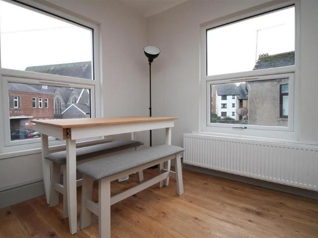 2 bedroom flat to rent