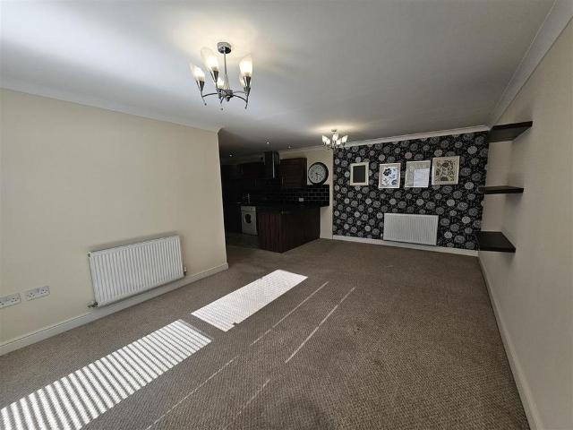 2 bedroom flat to rent