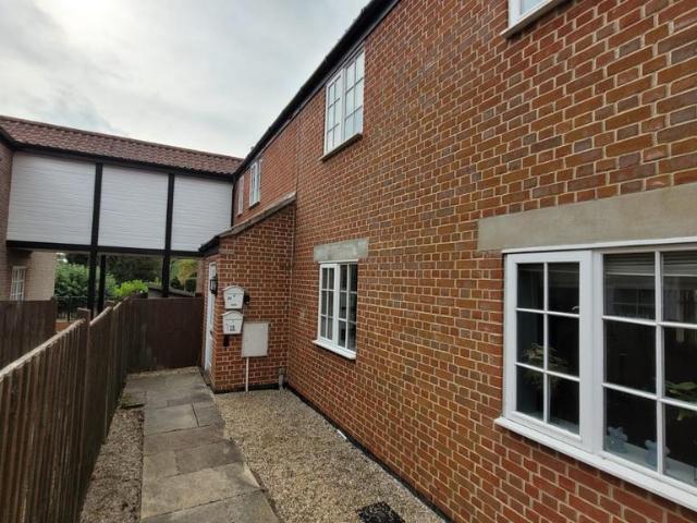 2 bedroom flat to rent