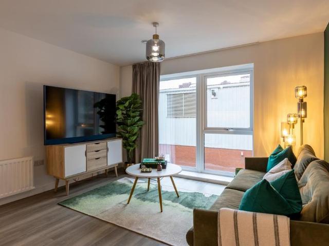 2 bedroom flat to rent