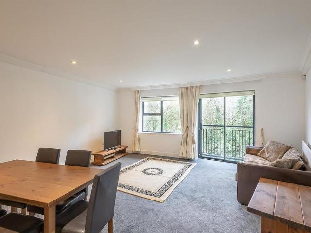 2 bedroom flat to rent