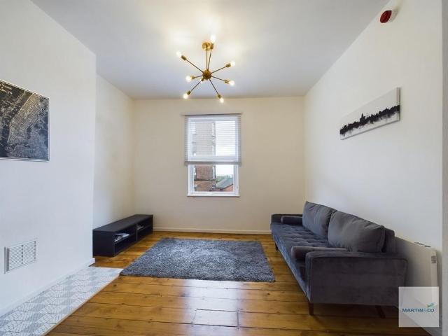 2 bedroom flat to rent