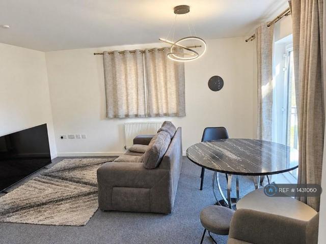 2 bedroom flat to rent