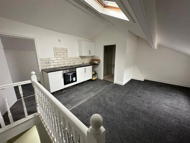 2 bedroom flat to rent