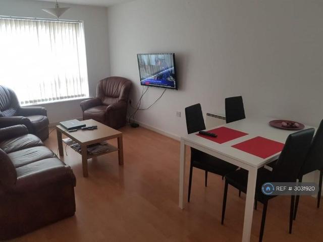 2 bedroom flat to rent