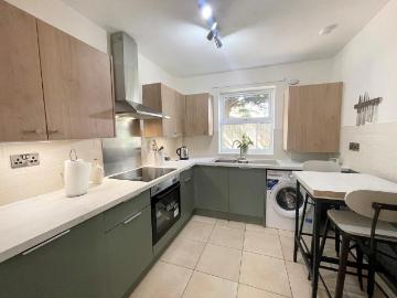 2 bedroom flat to rent