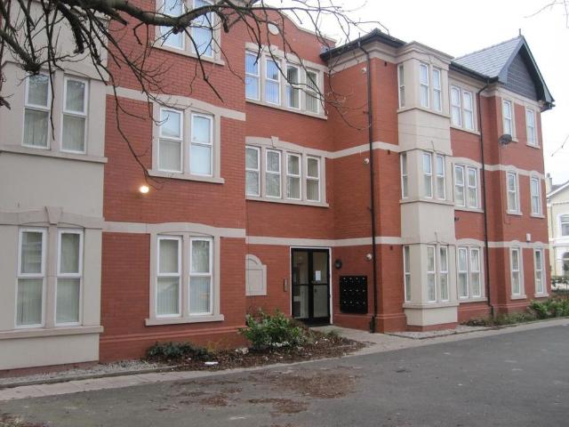 2 bedroom flat to rent
