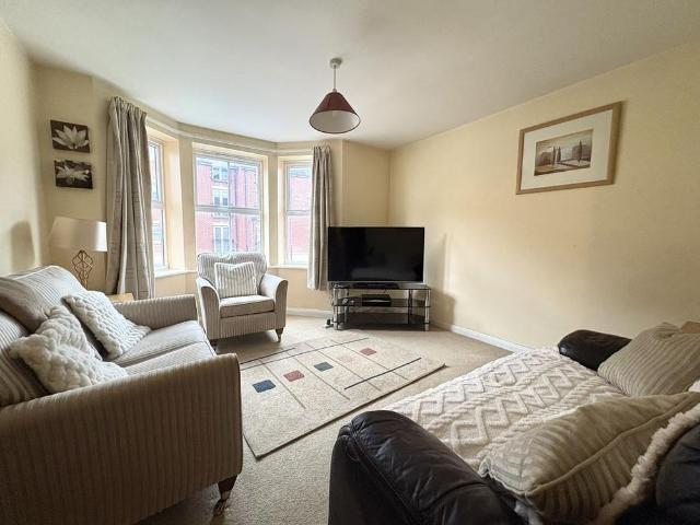 2 bedroom flat to rent