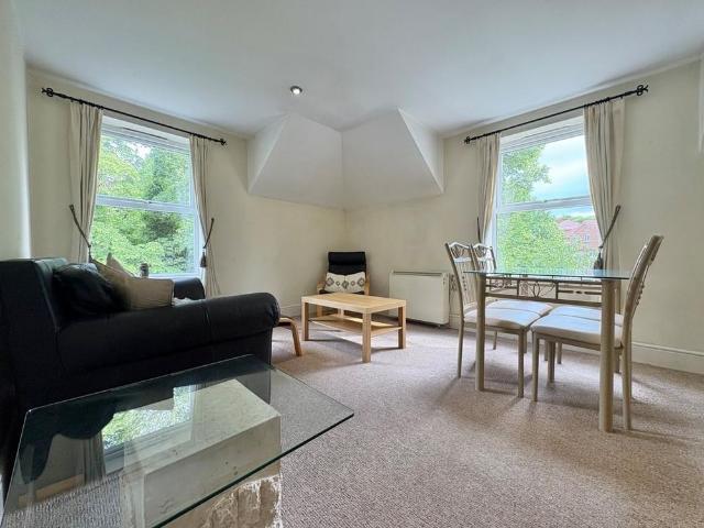 2 bedroom flat to rent