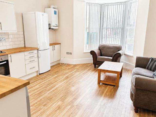 2 bedroom flat to rent