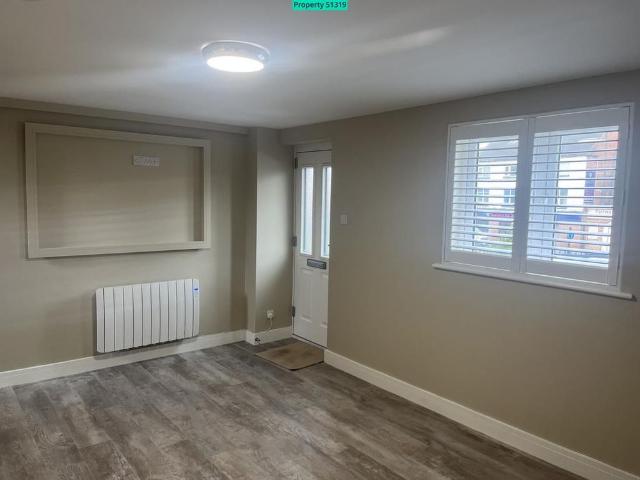2 bedroom flat to rent