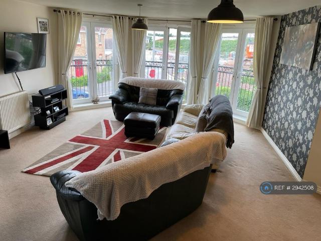 2 bedroom flat to rent