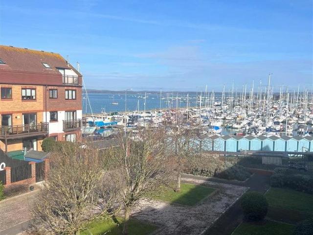 3 bedroom flat to rent