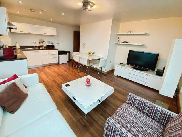 2 bedroom flat to rent