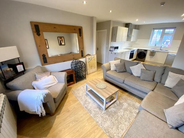 2 bedroom flat to rent