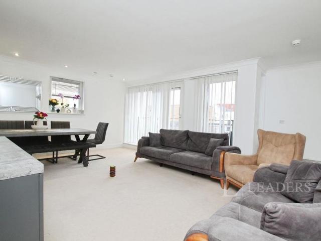 2 bedroom flat to rent