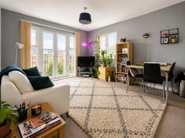 Coventry, West Midlands, Midlands - Balcony