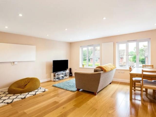 2 bedroom flat to rent