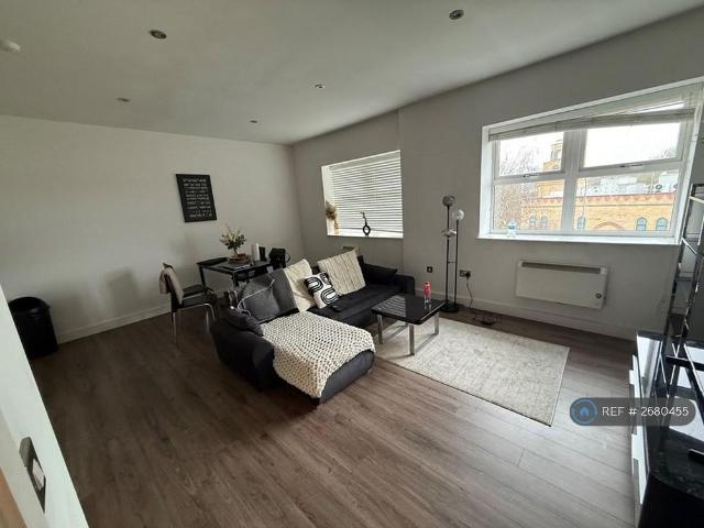 2 bedroom flat to rent