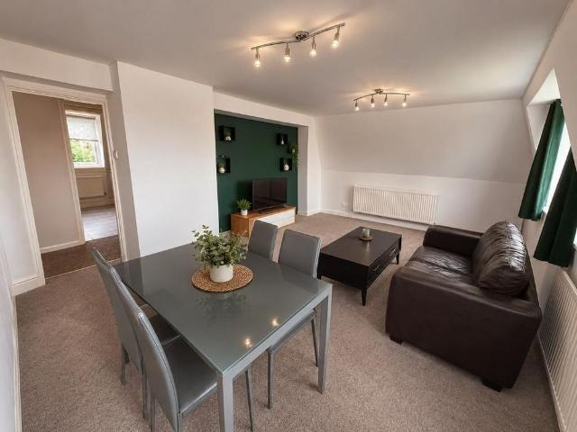 2 bedroom flat to rent