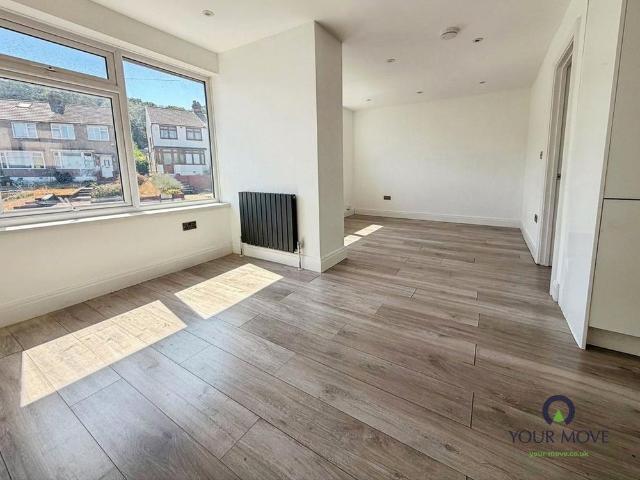 2 bedroom flat to rent