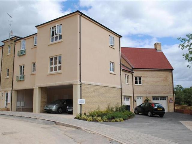 2 bedroom flat to rent
